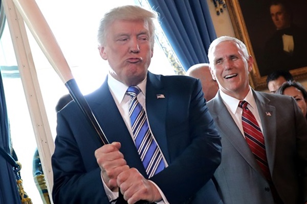 Trump Venezuela'yı tehdit etti