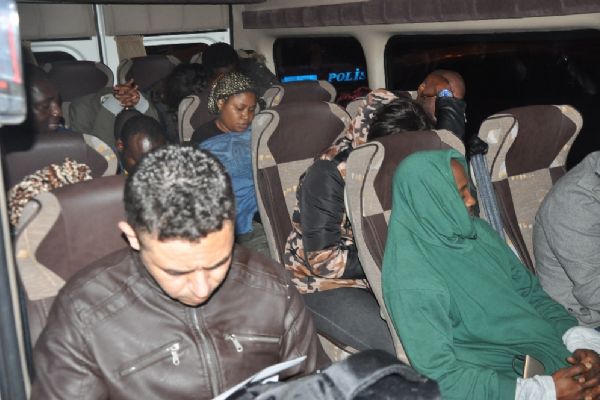Hatay'da 50 göçmen yakalandı