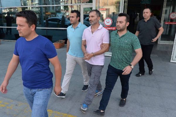 Eski emniyet müdürü FETÖ'den tutuklandı