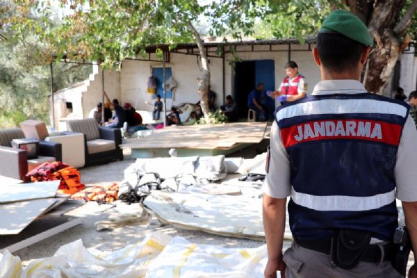 Hem paralarını aldılar hem çalıştırdılar