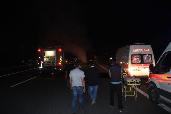 Kamyona çarpan TIR alev aldı: 2 ölü