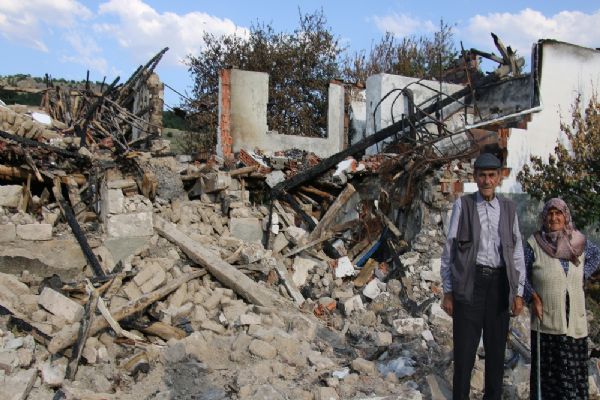 Hayat boyu biriktirdiklerini birkaç saatte kaybettiler