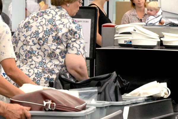 İngiltere, Türkiye'ye elektronik cihaz yasağını kaldırıyor