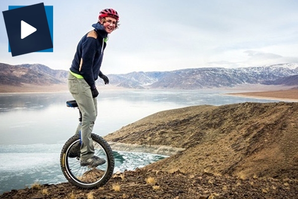 Tek tekerlekli bisikletle Çin'i dolaştı