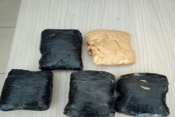 Otomobilde 2,5 kilo eroin ele geçirildi