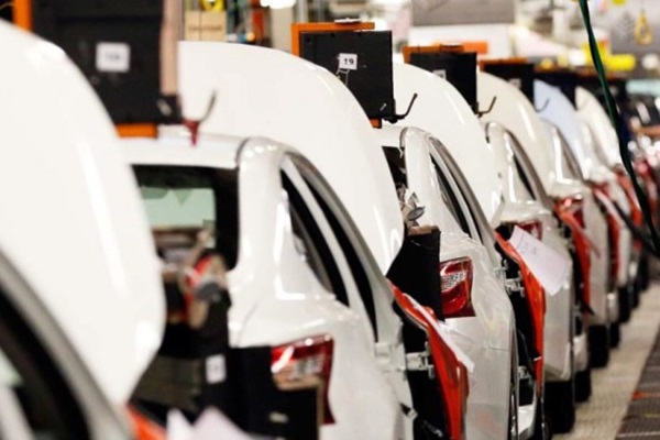 Yeni model yatırımları otomobil ihracatını uçurdu
