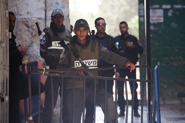 İsrail, 50 yaş altı müslümanların mescide girişini yasakladı