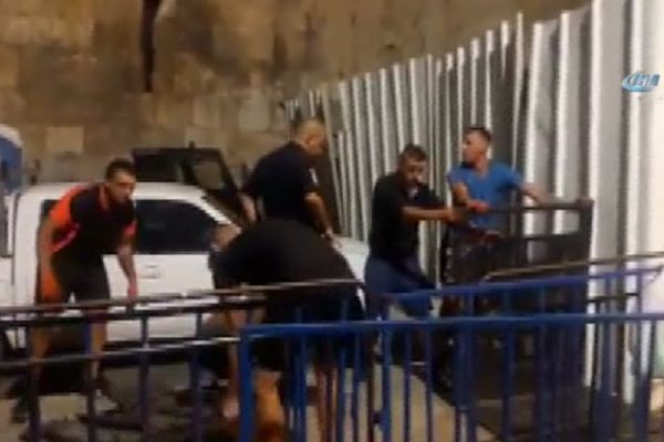 Mescid-i Aksa'daki çatışmada bir Türk yaralandı