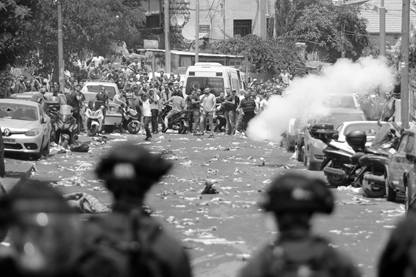 Kudüs'te 3 şehit, 193 yaralı!