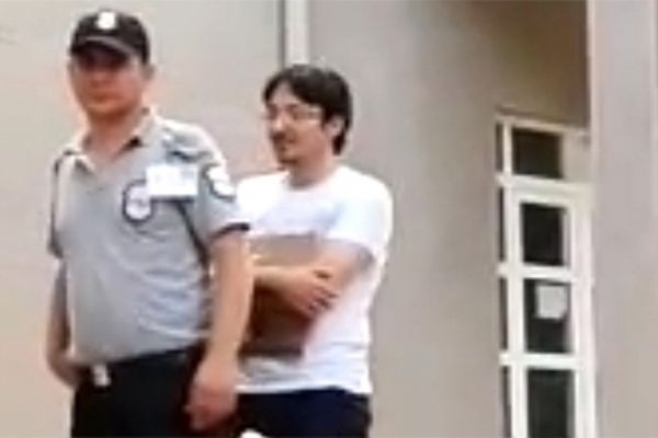 'Neden 'hero' yazılı tişört giydim?'