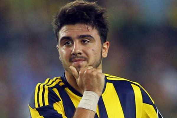 Ozan Tufan, Aykut Kocaman'ın takibinde!