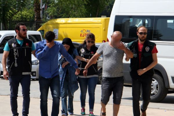 Antalya'da uyuşturucu operasyonu: 3 gözaltı