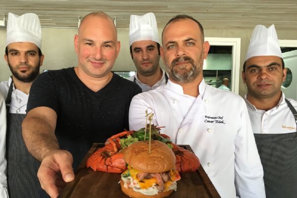 Ünlü tatil merkezinde çeyrek altın fiyatına hamburger