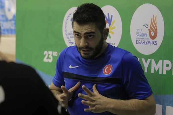 Türkiye'nin hentbolcuları antreman için 'iş yerinden izin alamıyor'