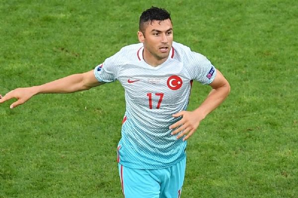 Trabzonspor Burak Yılmaz'dan haber bekliyor