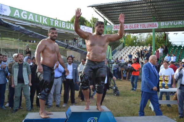 Aybastı Perşembe Yaylası Başpehlivanı Recep Kara