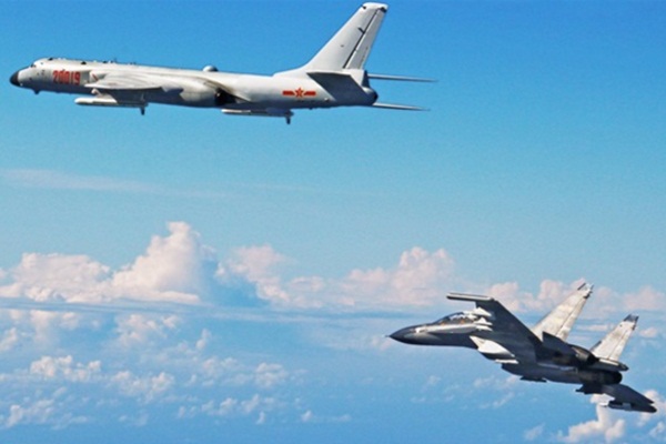 Çin savaş uçağı, ABD'nin uçağına müdahalede bulundu