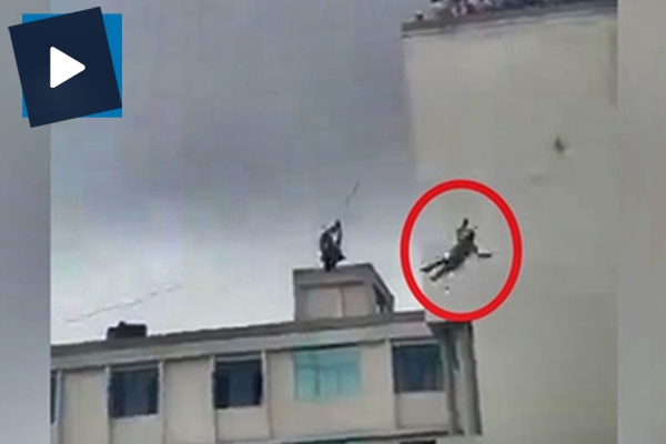 Dengesini kaybedip metrelerce yüksekten yere çakıldı!