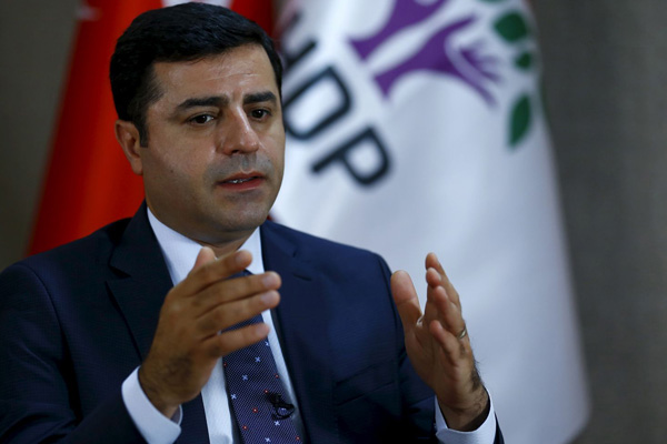 Demirtaş: CHP ve HDP birbirlerine yönelik eleştirilerini bu dönem erteleyebilir