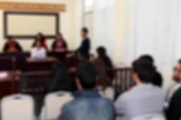 Cumhuriyet gazetesi davasında Murat Sabuncu savunma yaptı