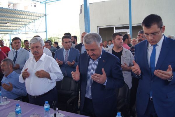 Bakan Arslan taziyeleri kabul etti