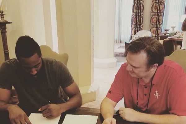 James Harden, Houston Rockets ile uzattı