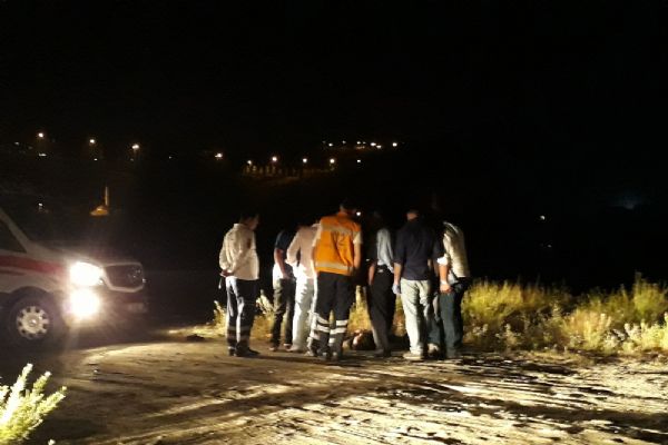 Genci öldürüp kız arkadaşını kaçırdılar