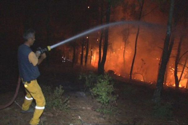 Bayındır'da yangın sürüyor