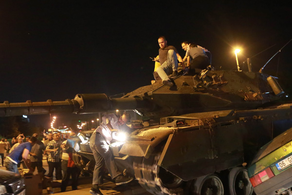 'Yeni darbeyi ulusalcılar yapabilir'