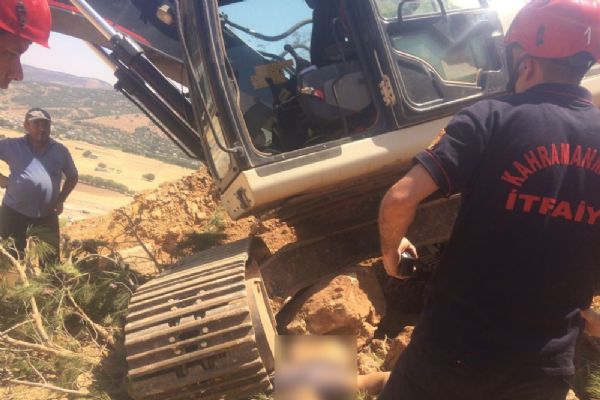 Kullandığı kepçenin altında can verdi