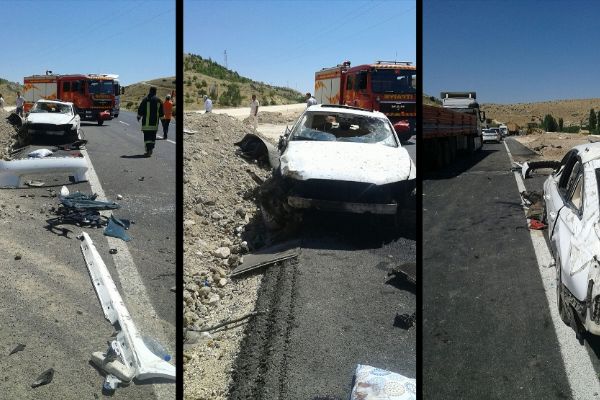 Otomobil iş makinesine çarptı: 2 ölü, 1 yaralı