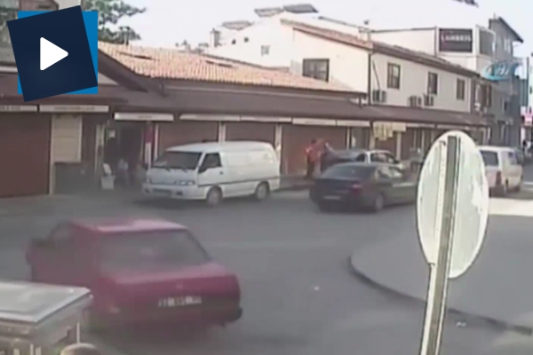 Driftçi kadın kaza yapınca aracını yakmaya kalktı