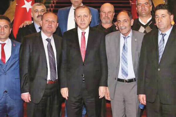 FETÖ'cüleri ihbar etti, kendisi ihraç edildi