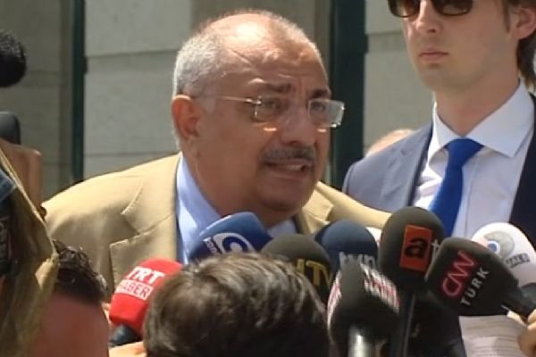 Türkeş: Sarhoşların seviyesine inemem