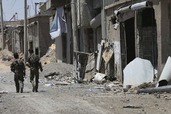 YPG: Rakka'nın yarısını IŞİD'in elinden aldık