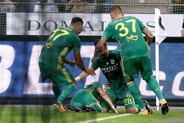 Fenerbahçe deplasmanda 2-1 yendi