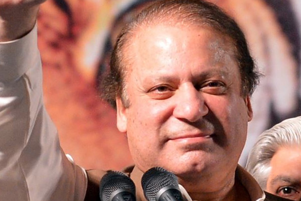 Görevden alınan Pakistan Başbakanı'ndan yeni karar!