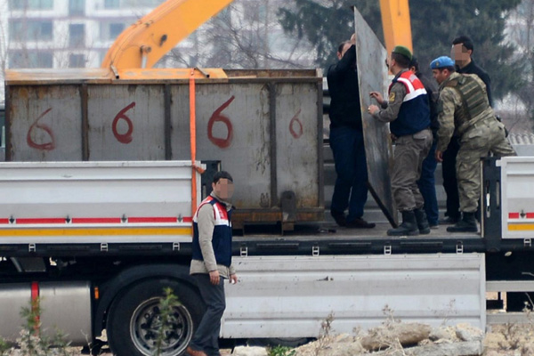 FETÖ’nün MİT'teki köstebeği, tırlar durdurulurken eskorttaydı