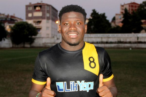 Ganalı futbolcu 10 kilo zeytinyağı karşılığında transfer oldu