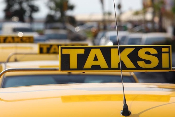 Taksi duraklarında '@taksi' dönemi