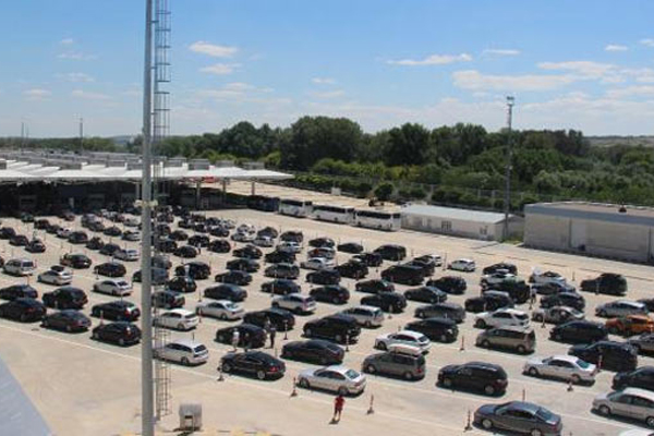 Kapıkule'de gurbetçi yoğunluğu