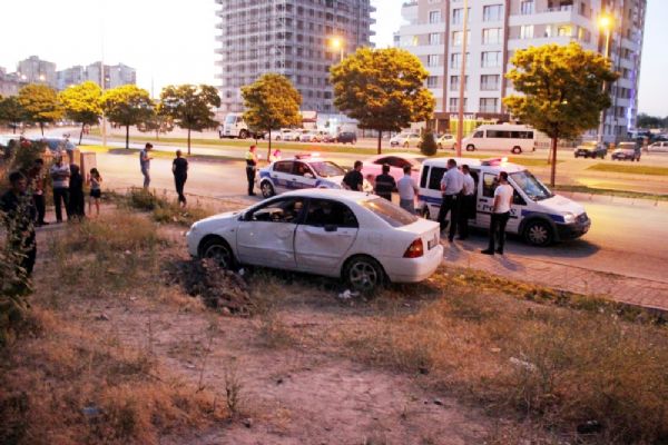 Kayseri'de kaldırımda yürürken otomobil çarptı