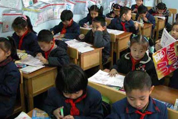 Çin yönetimi, Uygurca'yı tamamen yasaklıyor!