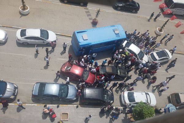 Van'da 6 araç birbirine girdi