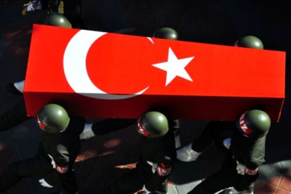Diyarbakır'da 2 asker şehit oldu!