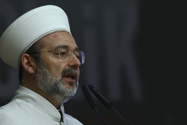 Görmez, değişikliğe Twitter hesabından başladı!