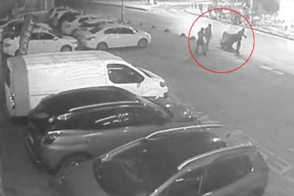 İstabvul'da öldürüp kağıt toplama aracıyla cesedini taşıdılar