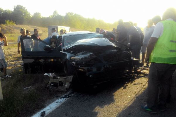 Hatalı sollama kazayı beraberinde getirdi: 11 kişi yaralı