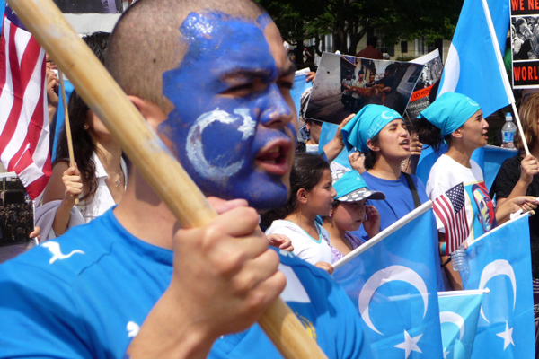 Çin, Uygun Türklerini geri çağırıyor!
