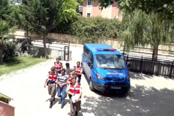 Bursa'da sahte istihbaratçılar balık gasp etti